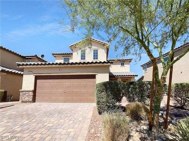 view of mediterranean / spanish-style home