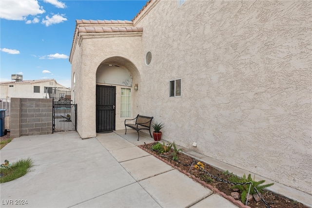 view of entrance to property