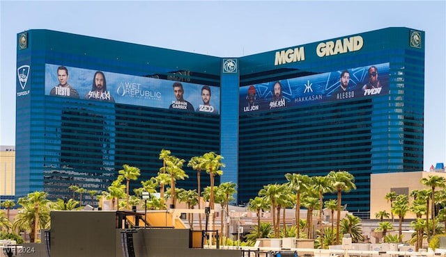 145 E Harmon Ave Unit 1121, Las Vegas, NV 89109 - photo 21