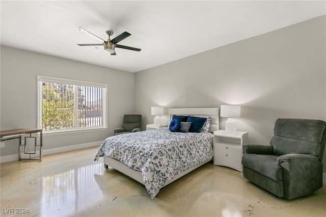 bedroom with ceiling fan