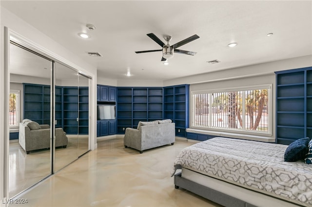 bedroom featuring a closet and ceiling fan