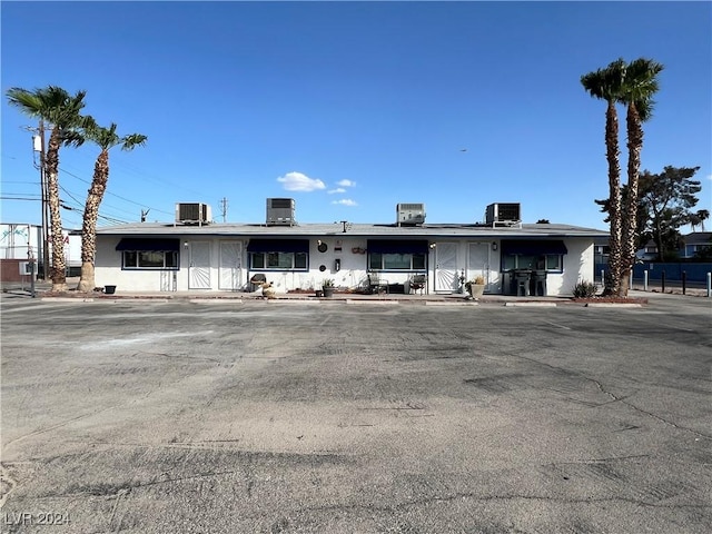 6019 Clark St, Las Vegas, NV 89122 - photo 1