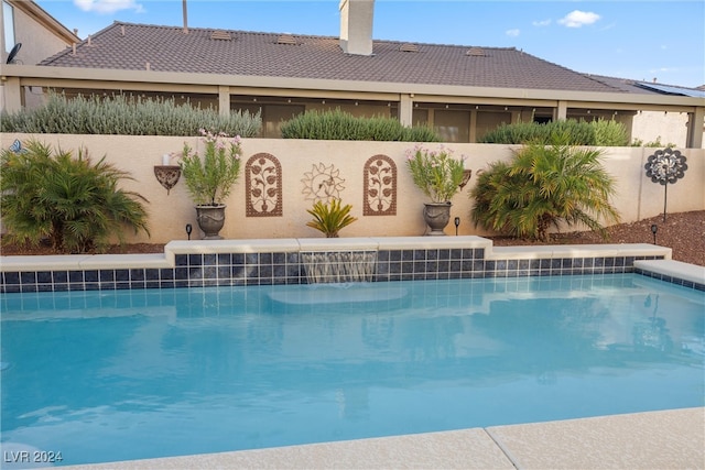 view of swimming pool