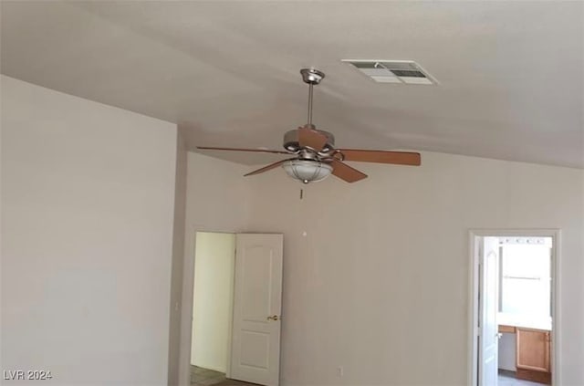 room details featuring ceiling fan