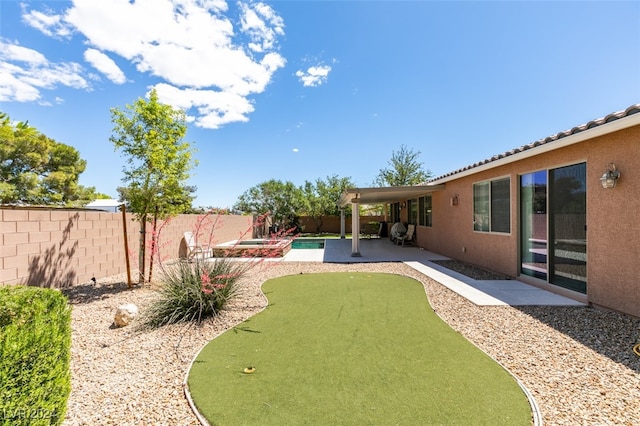 view of yard featuring a patio