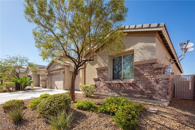 view of front of property featuring a garage