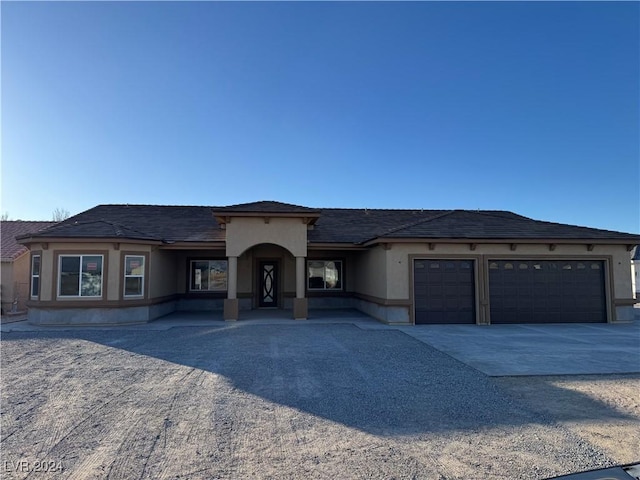 view of front facade featuring a garage