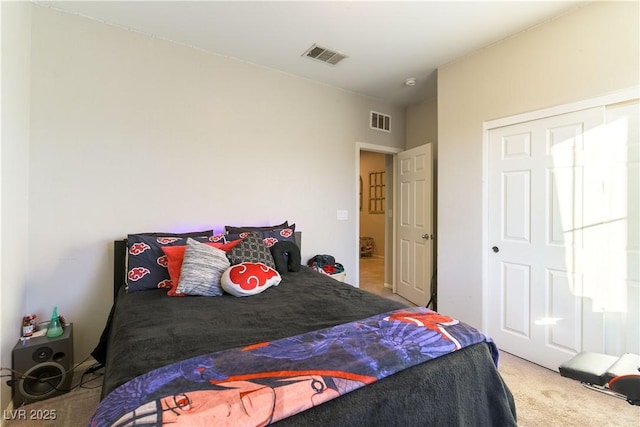 bedroom featuring carpet floors