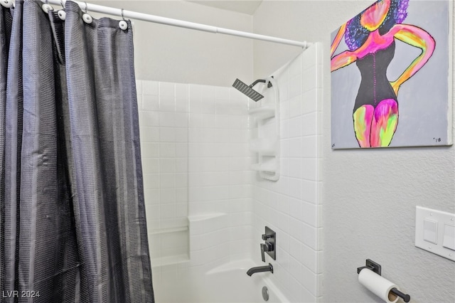 bathroom with shower / tub combo