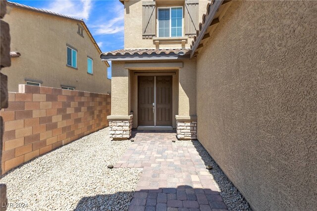 view of entrance to property