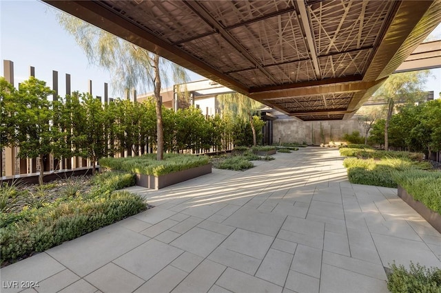 view of property's community featuring a patio area