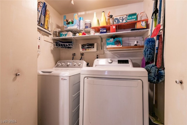 laundry room featuring independent washer and dryer