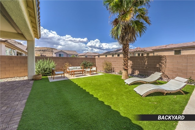 view of yard featuring a patio area