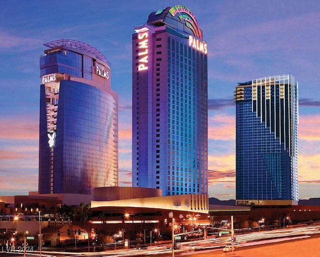 4381 W Flamingo Rd Unit 3021, Las Vegas, NV 89103 - property's view of city