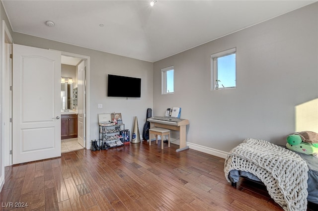 sitting room with hardwood / wood-style floors