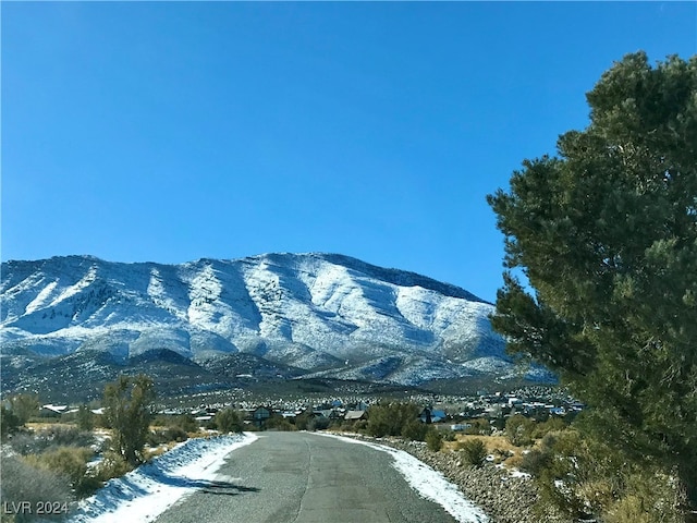 property view of mountains