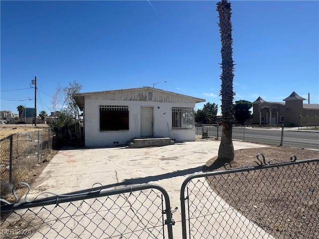 view of front of property with fence