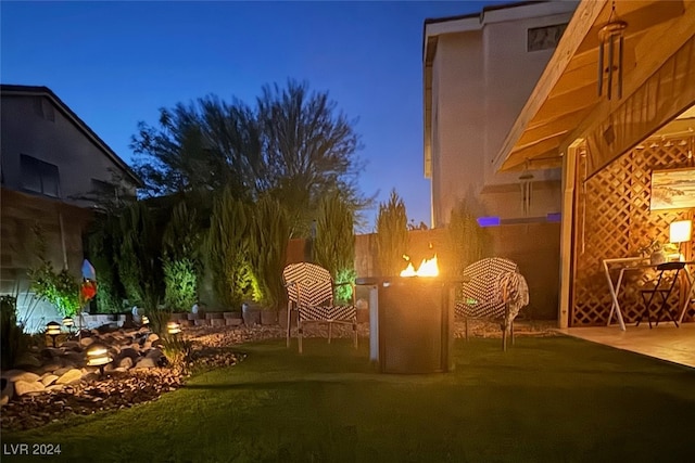 view of yard featuring a patio area