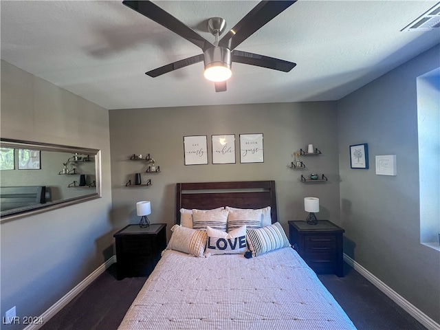 bedroom featuring ceiling fan