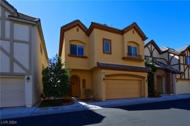 view of front of property featuring a garage