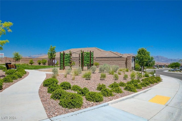 view of home's community featuring a mountain view