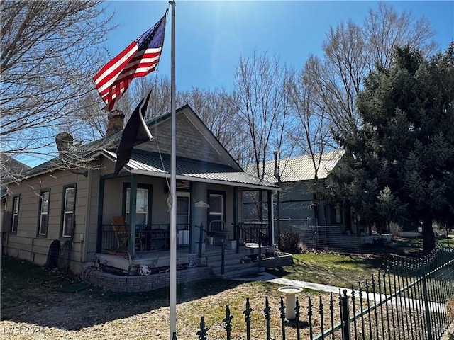 view of front of property with covered porch