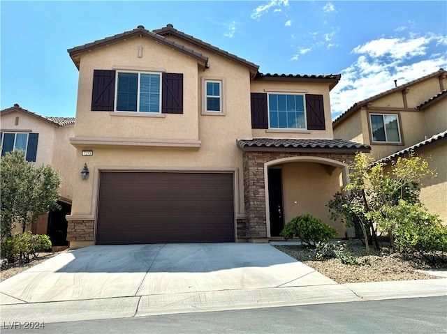 view of front of house featuring a garage