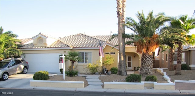 view of front facade featuring a garage