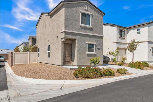 view of front of property