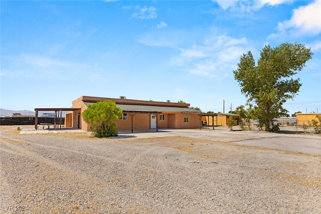 view of front of house