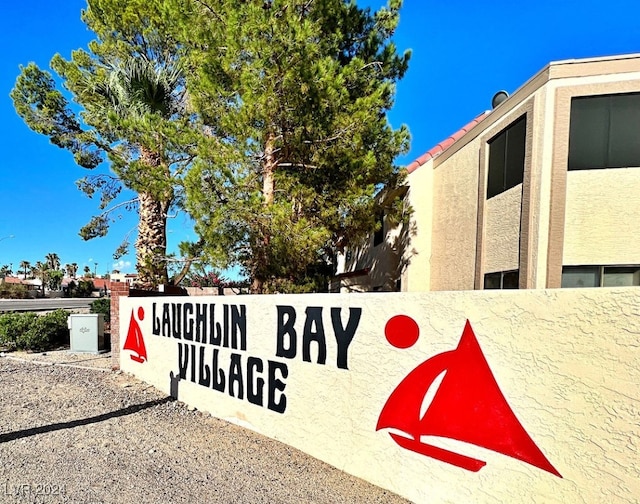 view of community / neighborhood sign