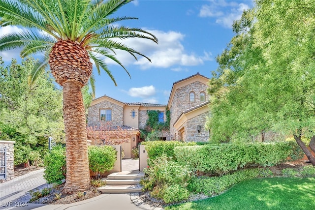 view of mediterranean / spanish-style home