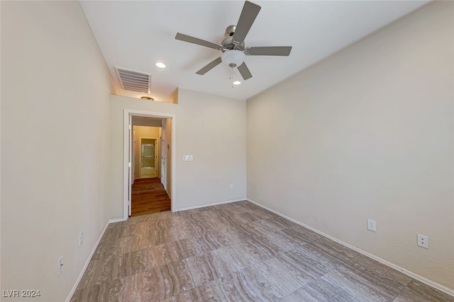 empty room with ceiling fan