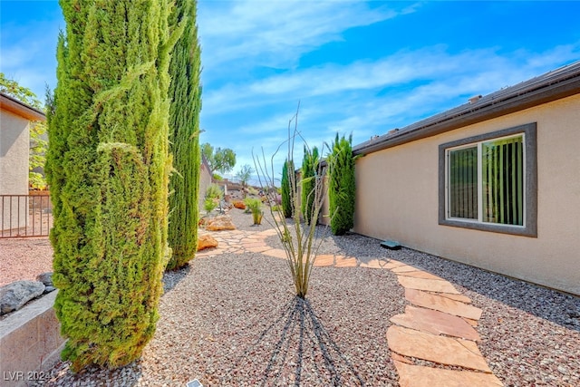 view of yard with a patio area