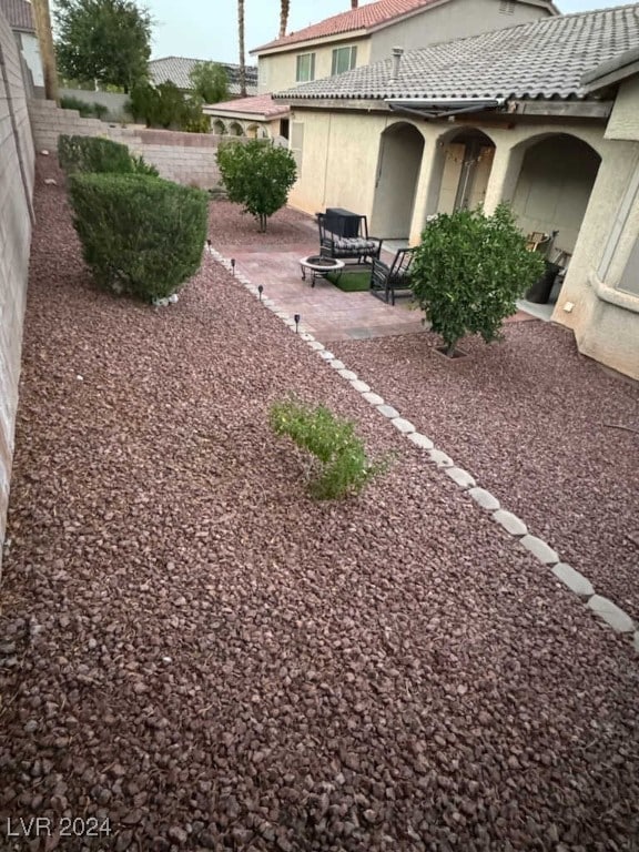 view of yard with a patio