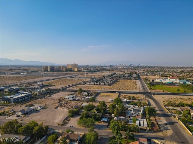 bird's eye view featuring a mountain view