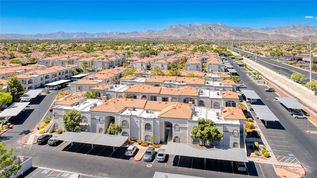 bird's eye view featuring a mountain view