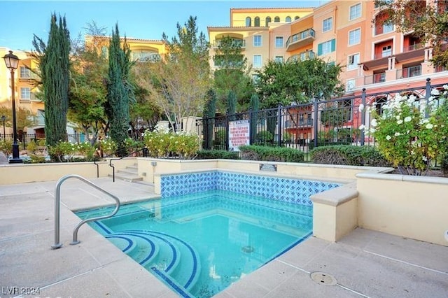 view of swimming pool