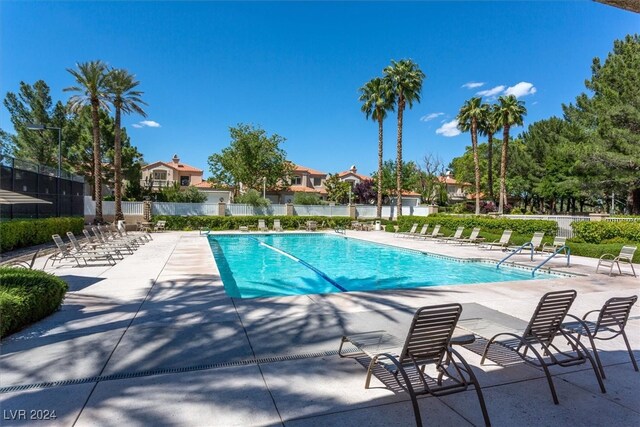 view of swimming pool featuring a patio