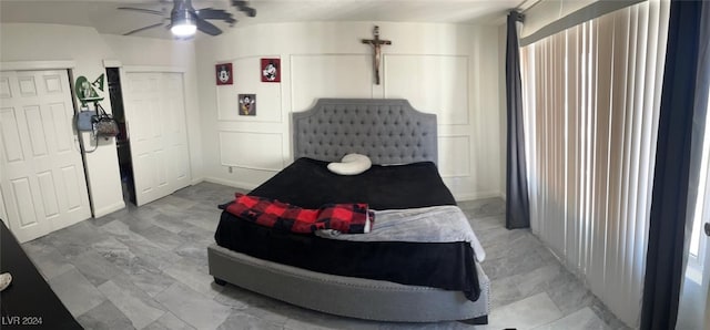 bedroom featuring ceiling fan