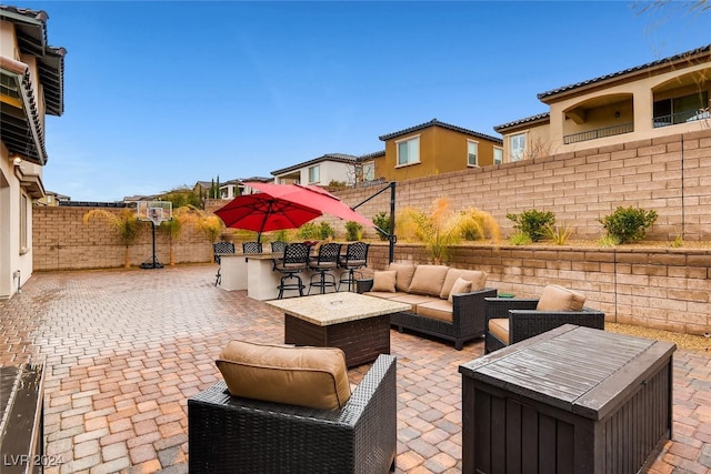 view of patio with outdoor lounge area