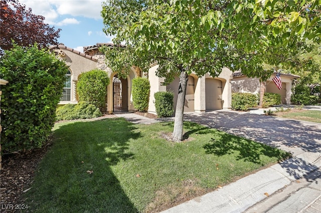 view of front of house with a front lawn