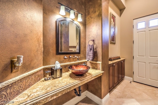 bathroom featuring sink