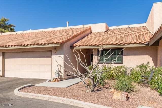 view of front of house featuring a garage