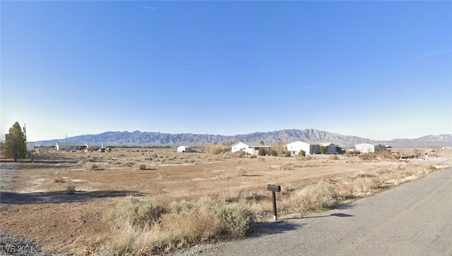 Listing photo 3 for 141 E Falcon St, Pahrump NV 89048