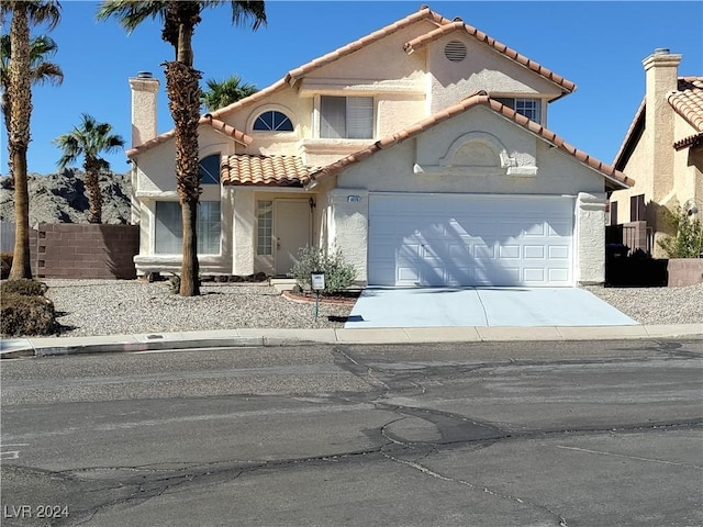 view of front facade featuring a garage