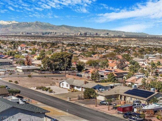 bird's eye view with a mountain view