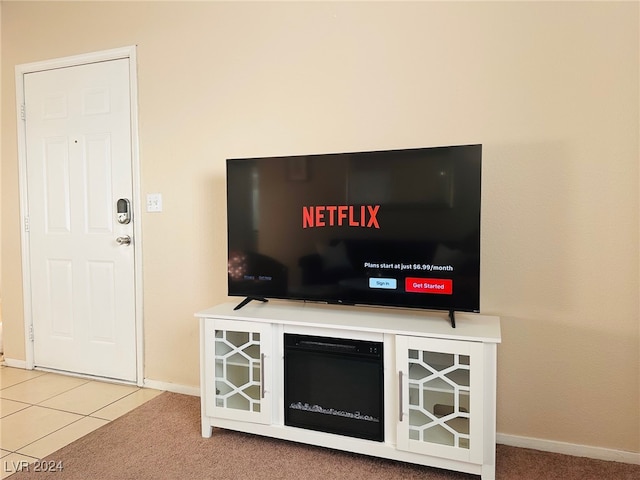 room details featuring carpet flooring