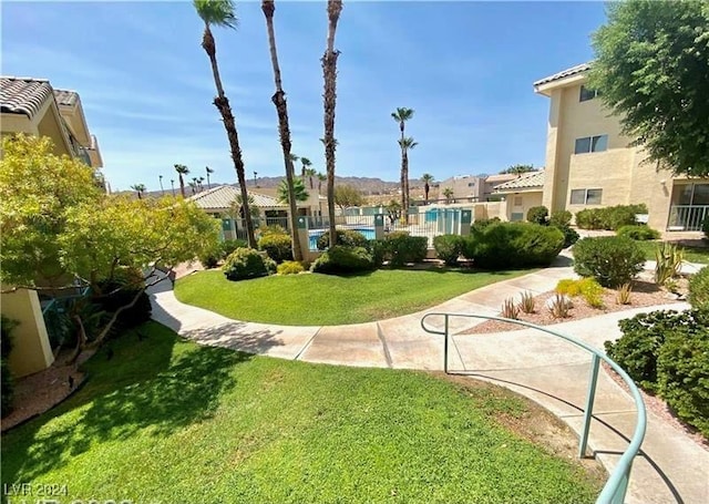3550 Bay Sands Dr Unit 2082, Laughlin, NV 89029 - surrounding community featuring a lawn