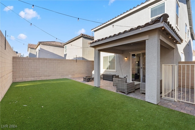 view of yard with a patio